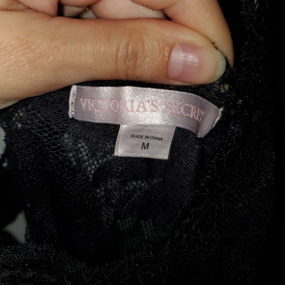 VS Black lace Night Slip - Picture 6 of 8